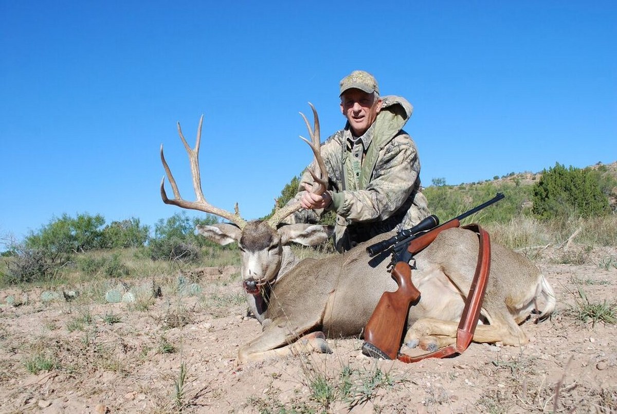 Mule Deer Hunting 8